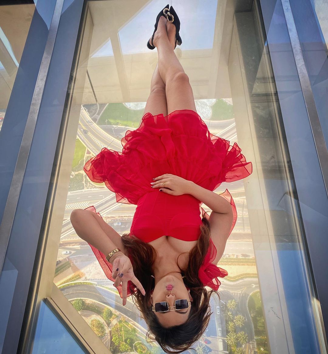 Rooi Skouer-Toebind Korsetrok