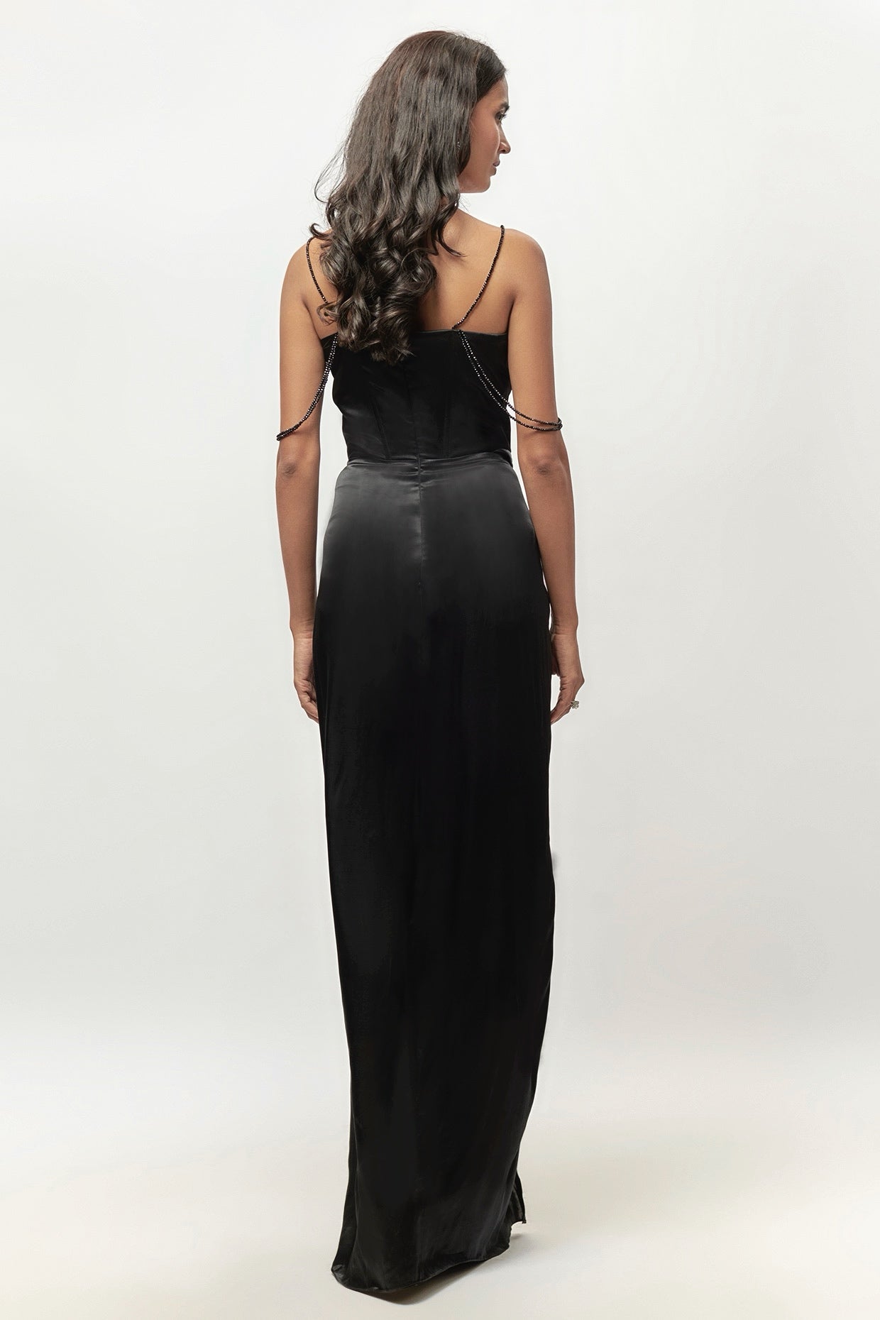 SWART KORSET VERSIERDE BANDJIE-DRAPE ROK