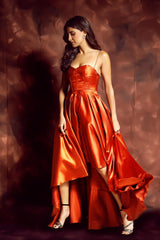 Roesrooi soliede satynrok