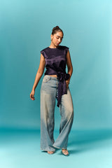 Vlootblou versierde knooptop