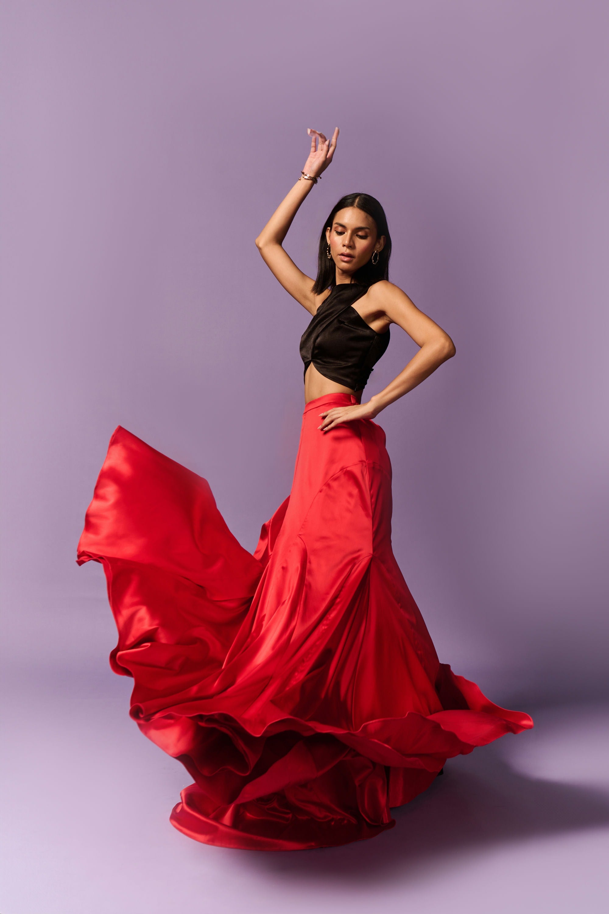 Swart Halternek Top Met Rooi Romp