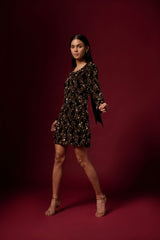 SWART EN GOUD PAILLETTER-LIGFOONROK MET RUGBAND