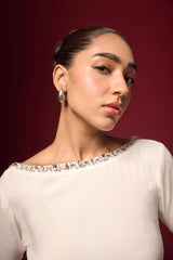 WIT VERSIERDE WIT RUG UITGESNITTE ROK