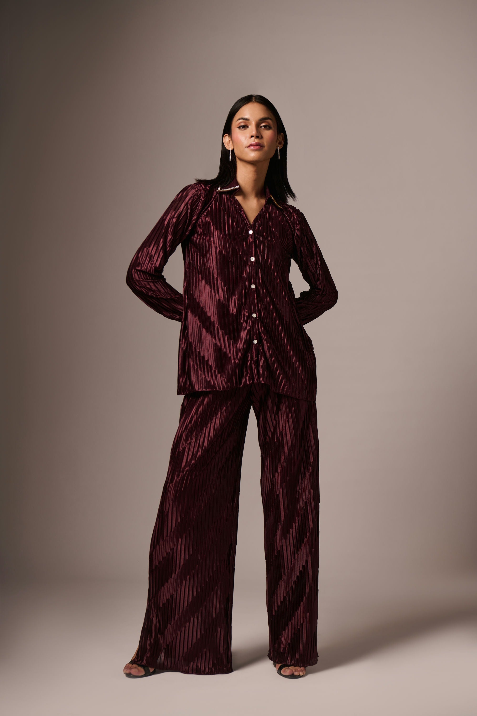 WYNGEPLOOIDE VERSIERDE KOORDSET