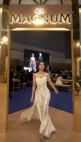 Gebroke wit korset-drape versierde rok