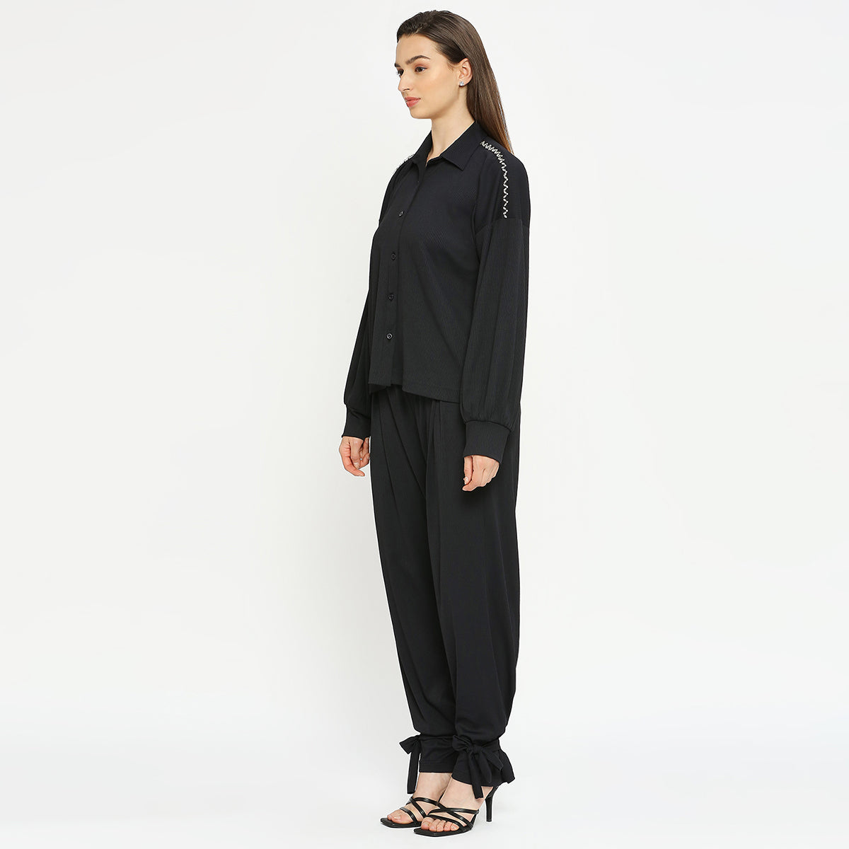 Swart Geribbelde Koördinaatstel