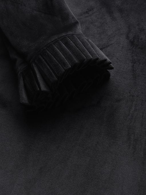 DRESS WITH PLEATS