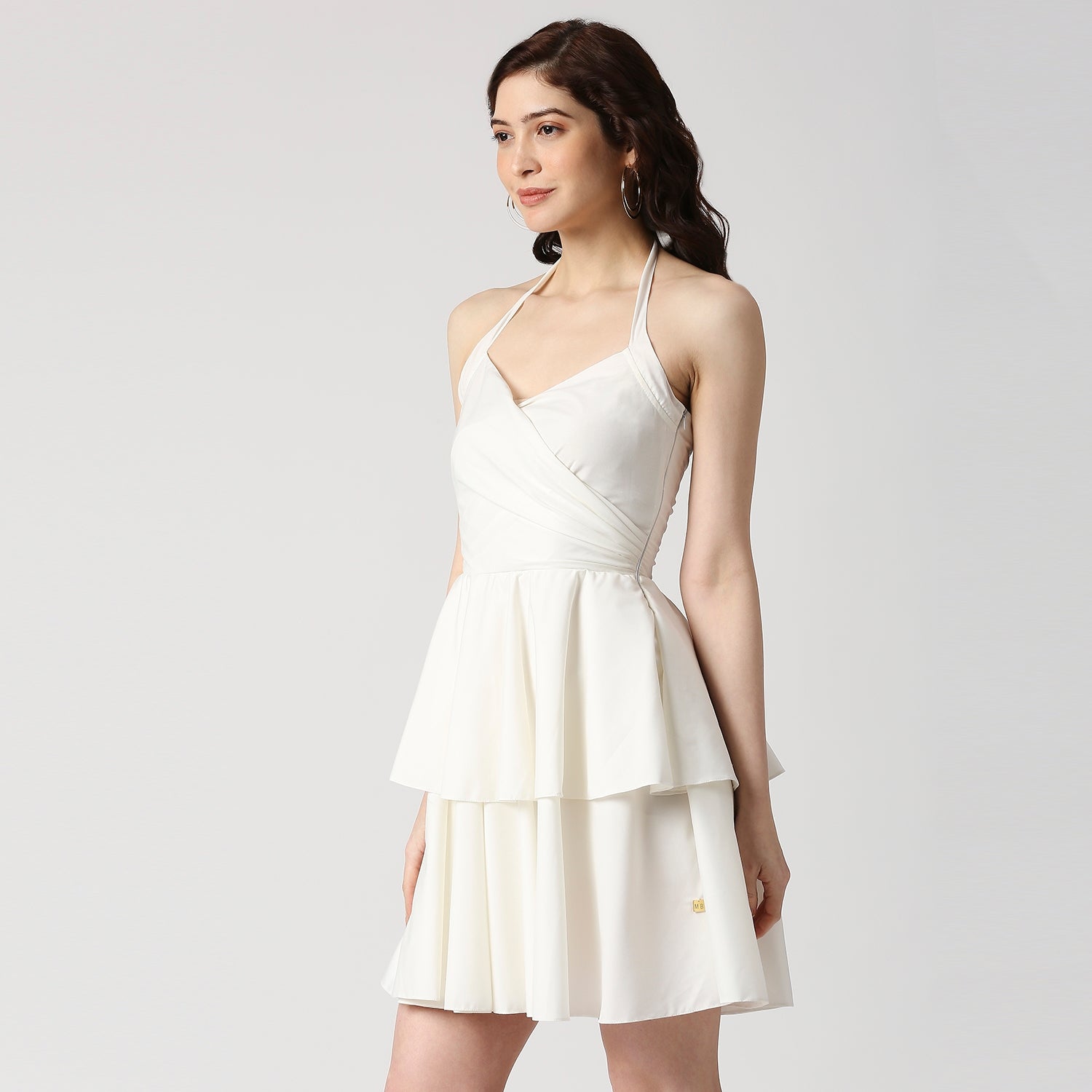 Wit Nek-Geknoopte Laagrok