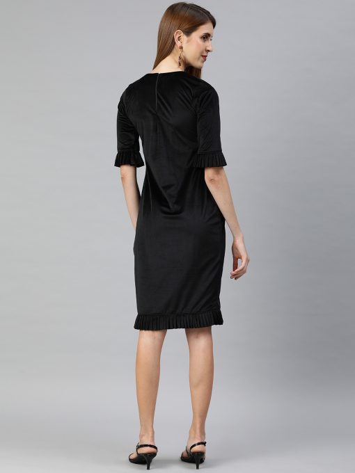 DRESS WITH PLEATS