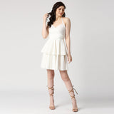 Wit Nek-Geknoopte Laagrok