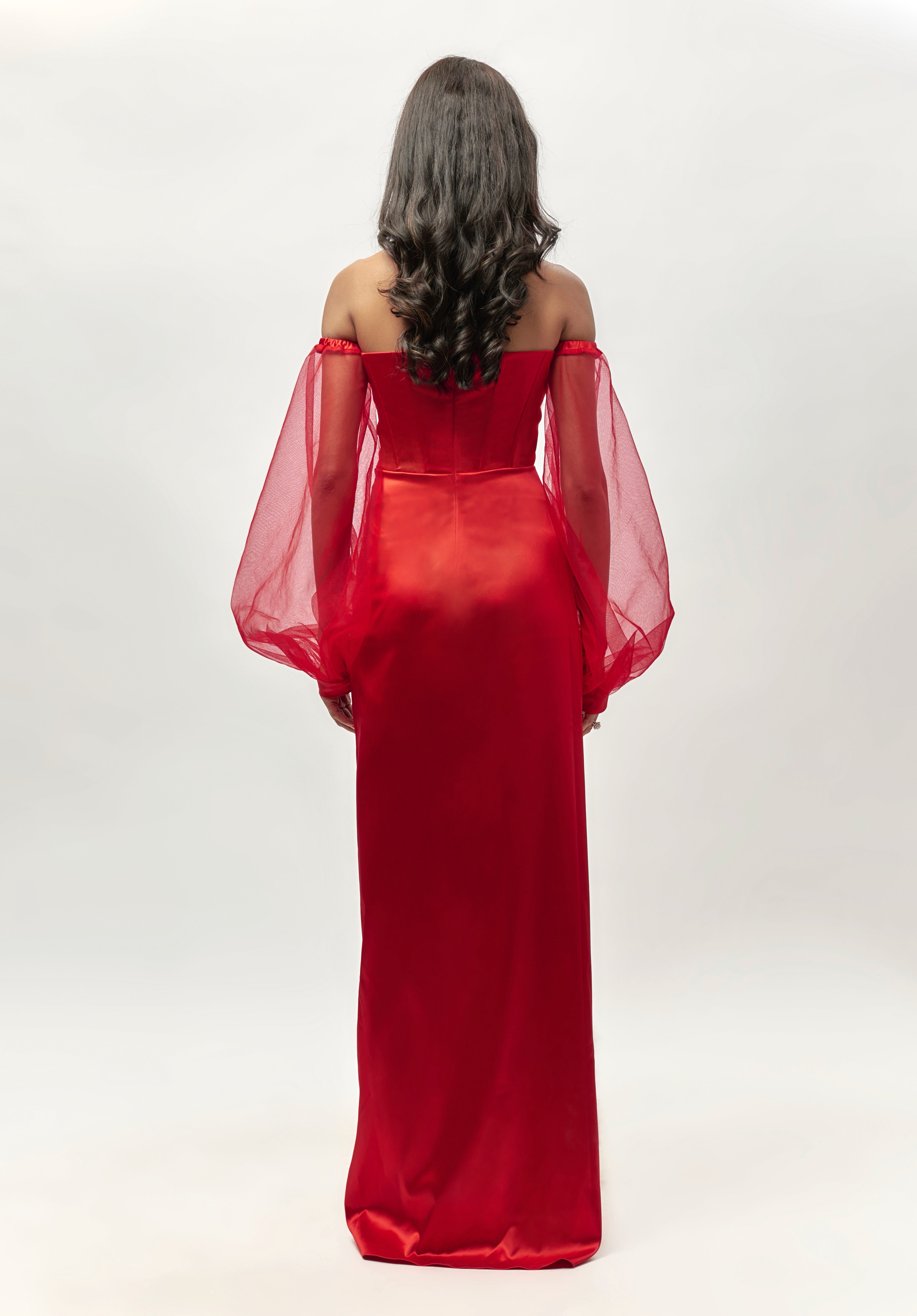 RED CORSET DRAPE GOWN WITH SLEEVES