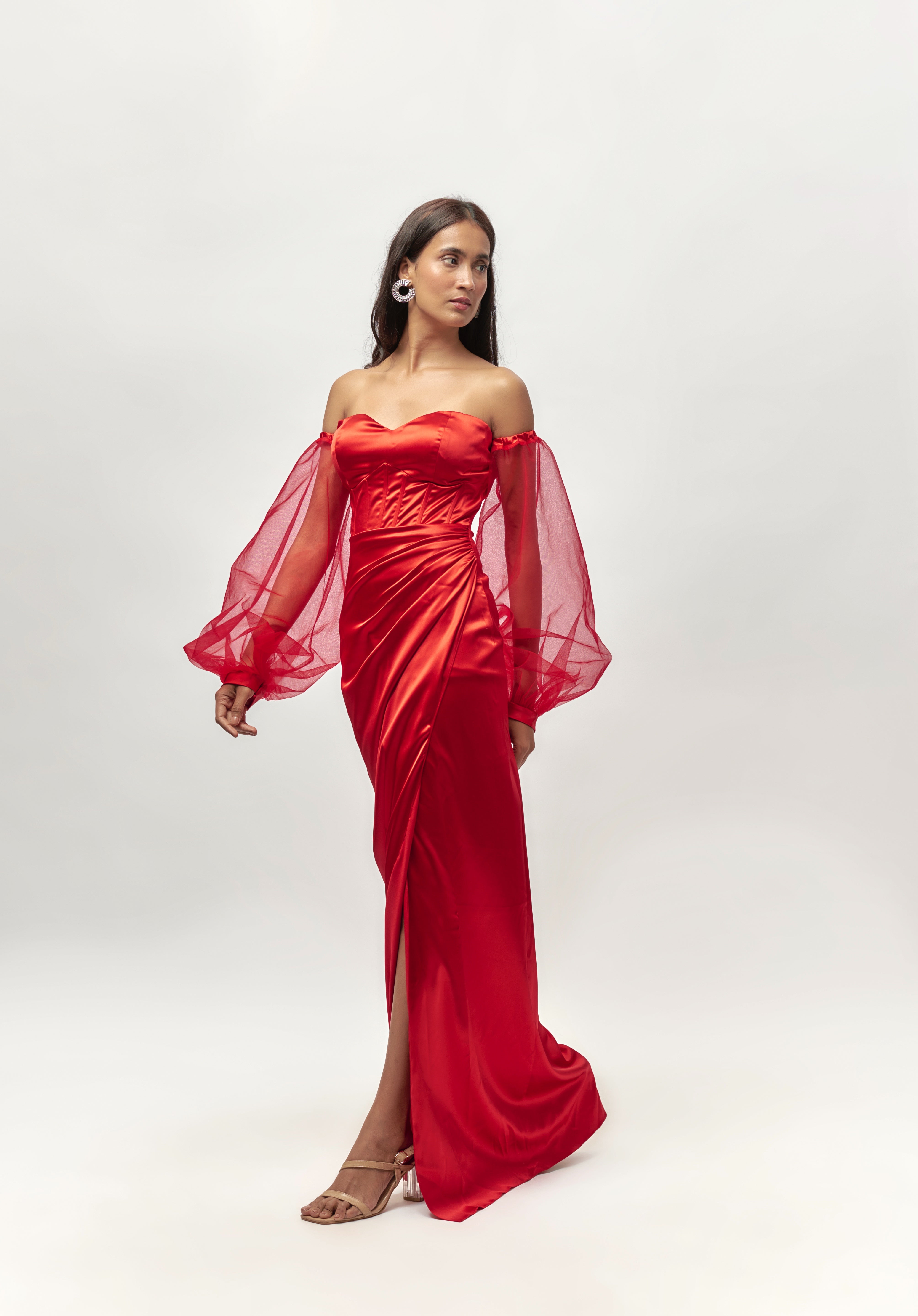 RED CORSET DRAPE GOWN WITH SLEEVES