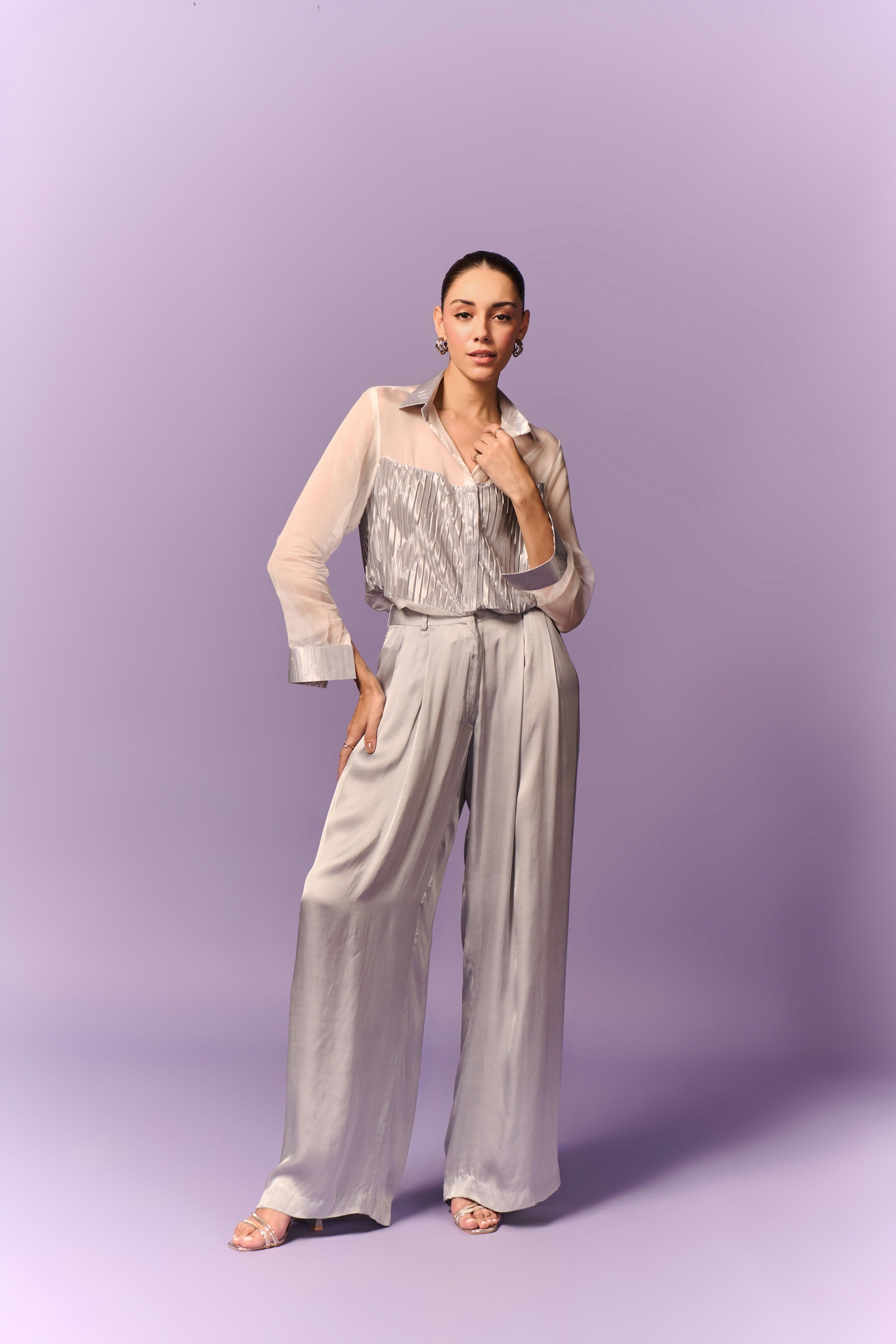 WHITE SILVER PLEATED FABRIC PATCH ORGANZA SHIRT WITH PLEATED PANTS