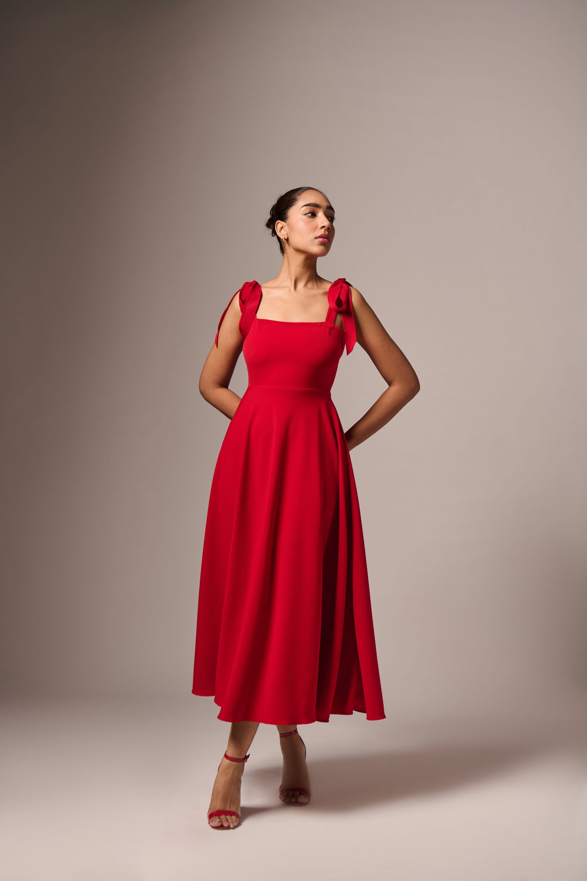 RED SHOULDER TIE-UP LONG DRESS