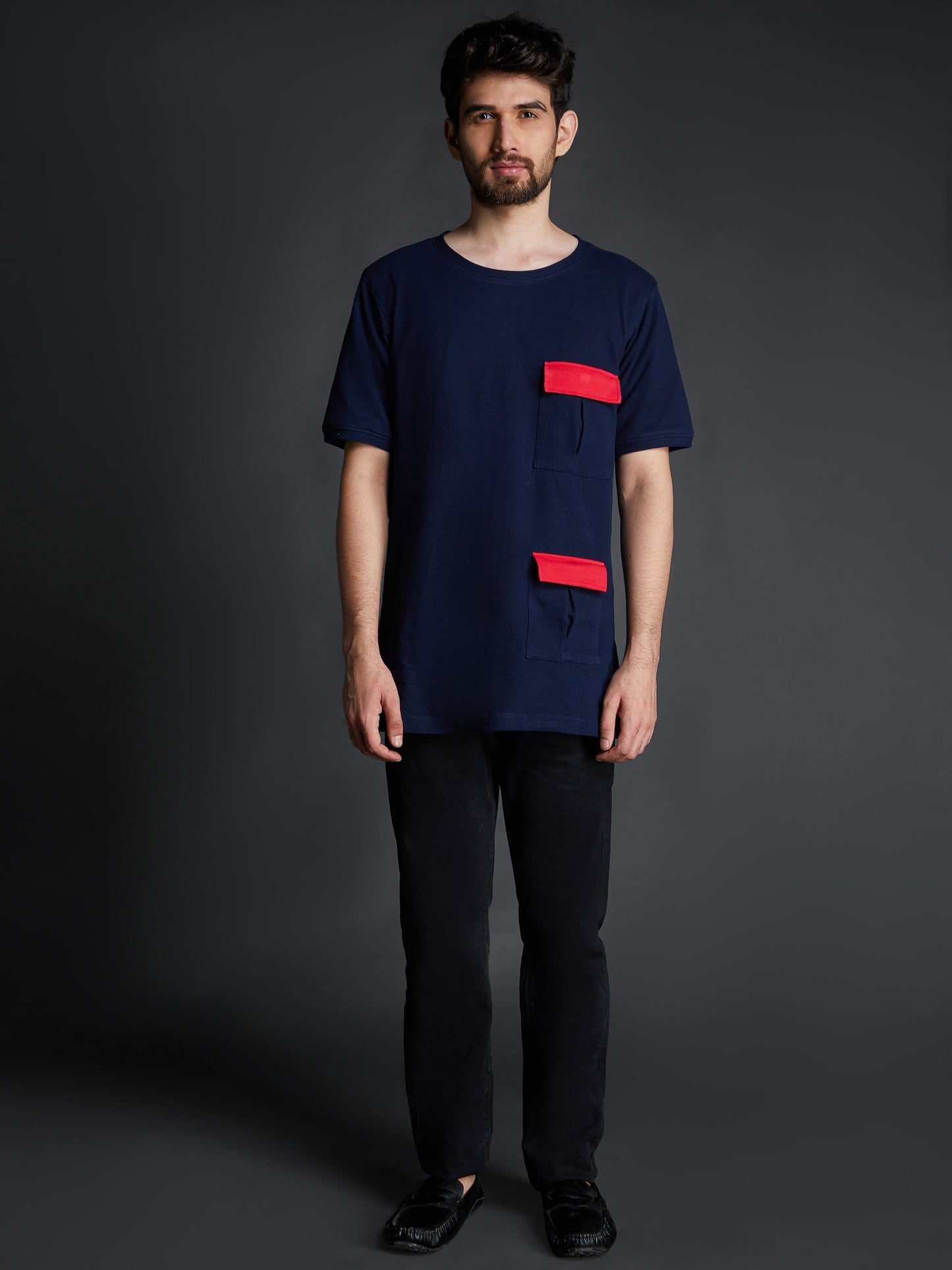T-SHIRT WITH PATCH POCKETS